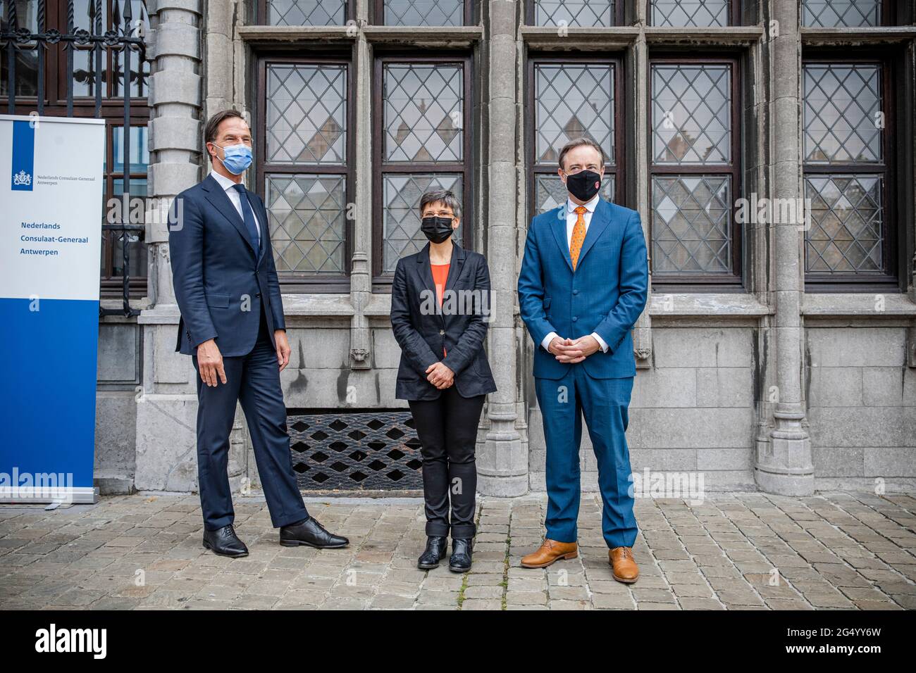 Der niederländische Premierminister Mark Rutte, die Gouverneurin der Provinz Antwerpen Cathy Berx und der Antwerpener Bürgermeister Bart De Wever bei der Eröffnung eines neuen von Stockfoto