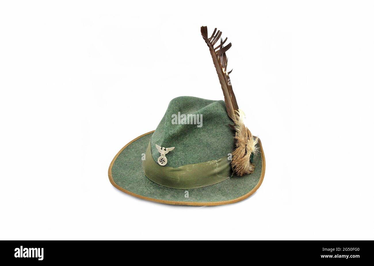 Vintage Deutscher Alpiner Sportmütze des Deutschen Alpenvereins mit Wildschweinborstenpinsel und Abzeichen des Dritten Reiches. Nazi-Deutschland. 1938-1945 Stockfoto