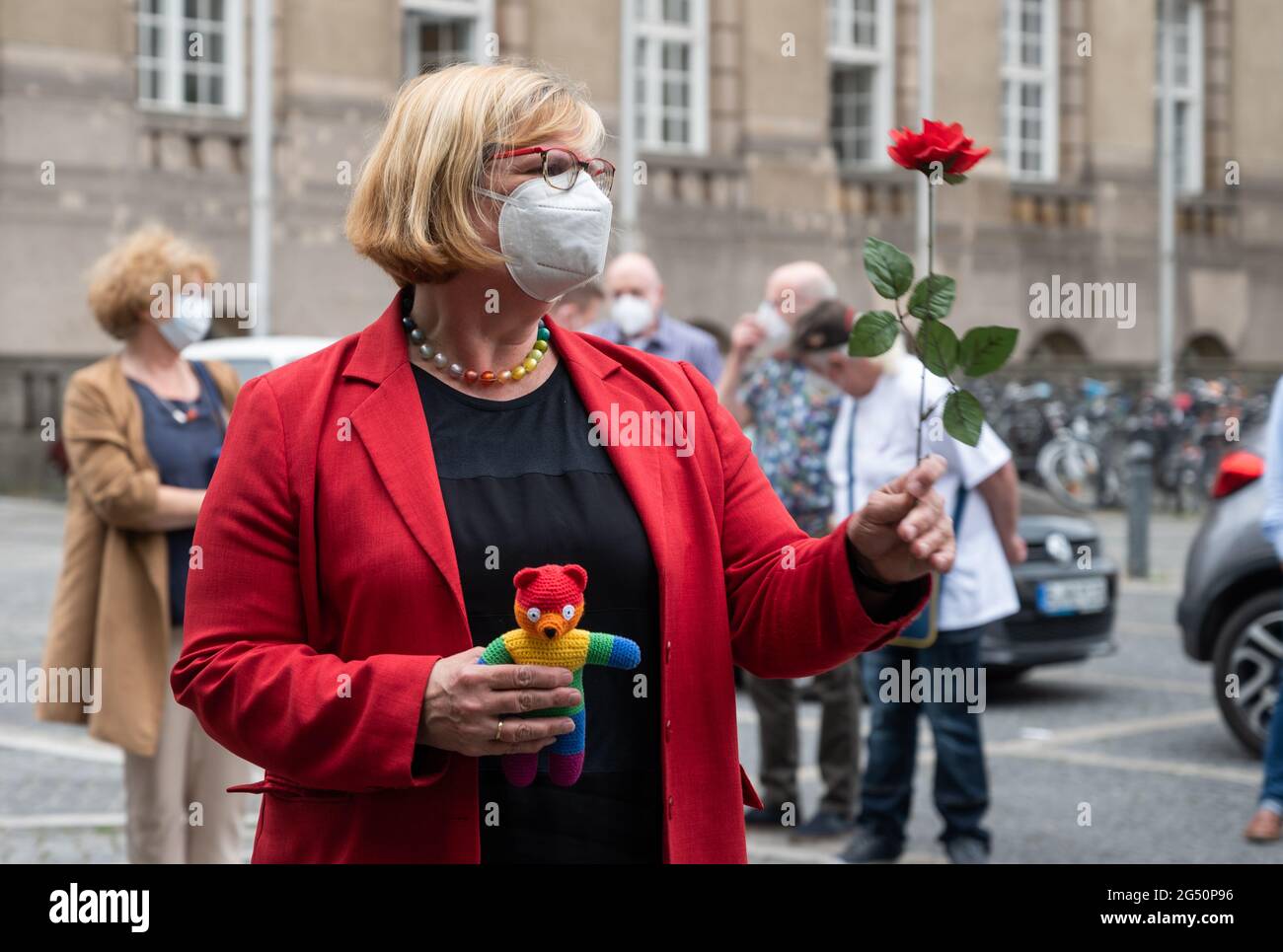 Regenbogen award -Fotos und -Bildmaterial in hoher Auflösung – Alamy