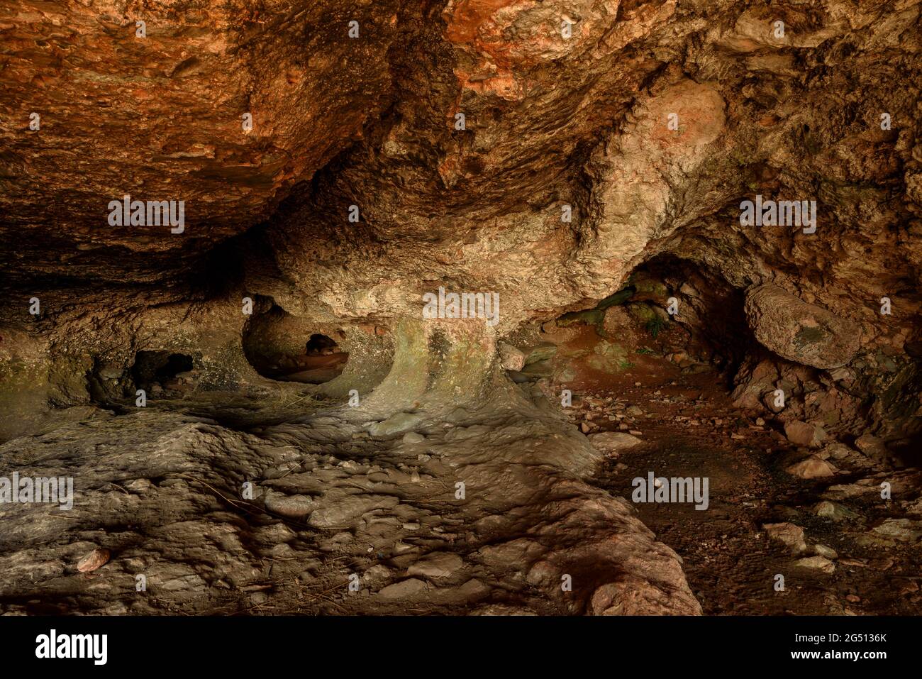 In der Höhle Ses Corts, im Naturpark Sant Llorenç del Munt i l'Obac (Vallès Ockidental, Barcelona, Katalonien, Spanien) Stockfoto