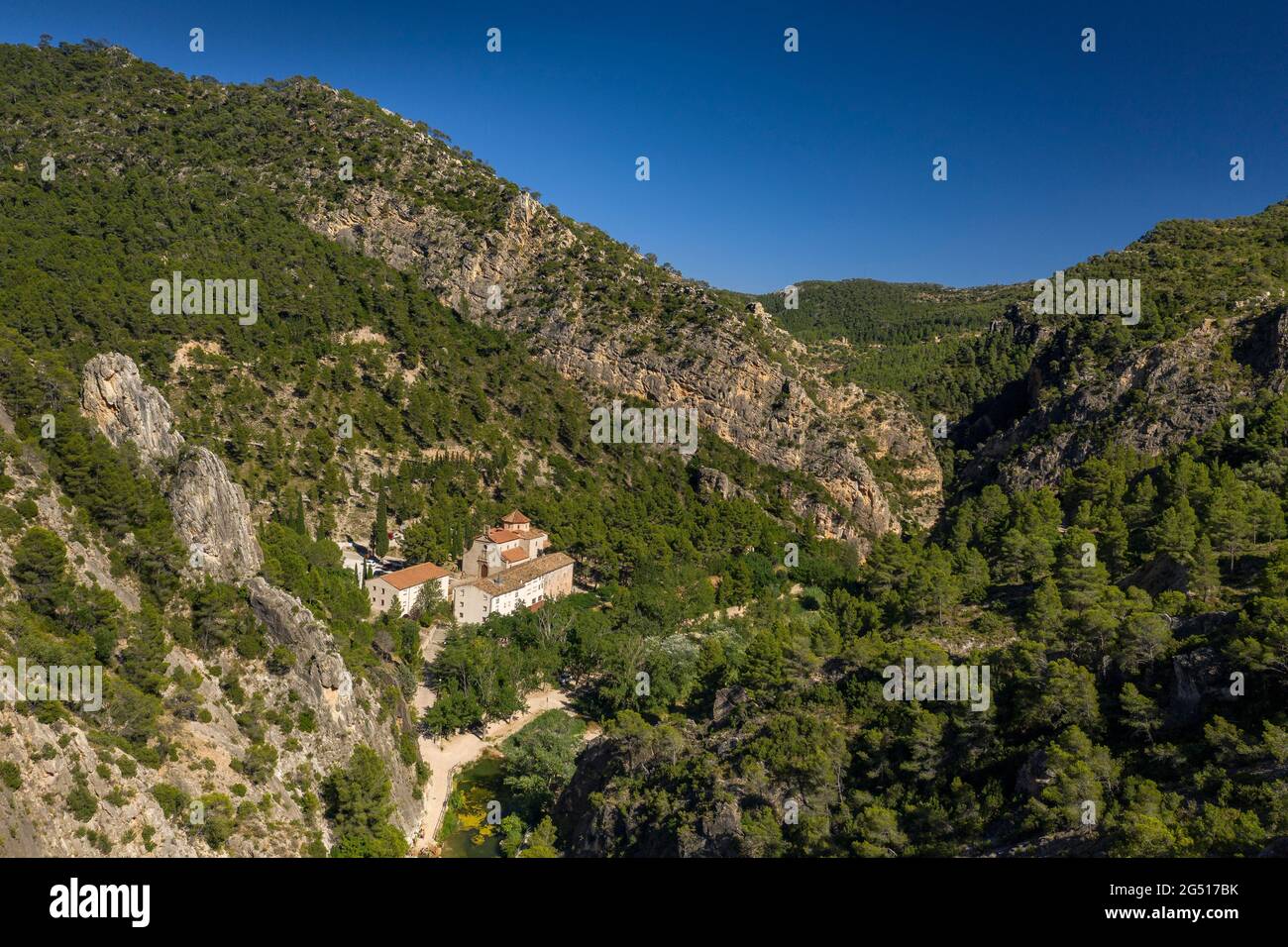 Umgebung des Schutzgebietes Fontcalda und des Flusses Canaletes (Terra Alta, Katalonien, Spanien) ESP: Alrededores del Santuario de Fontcalda, Terra Alta Stockfoto