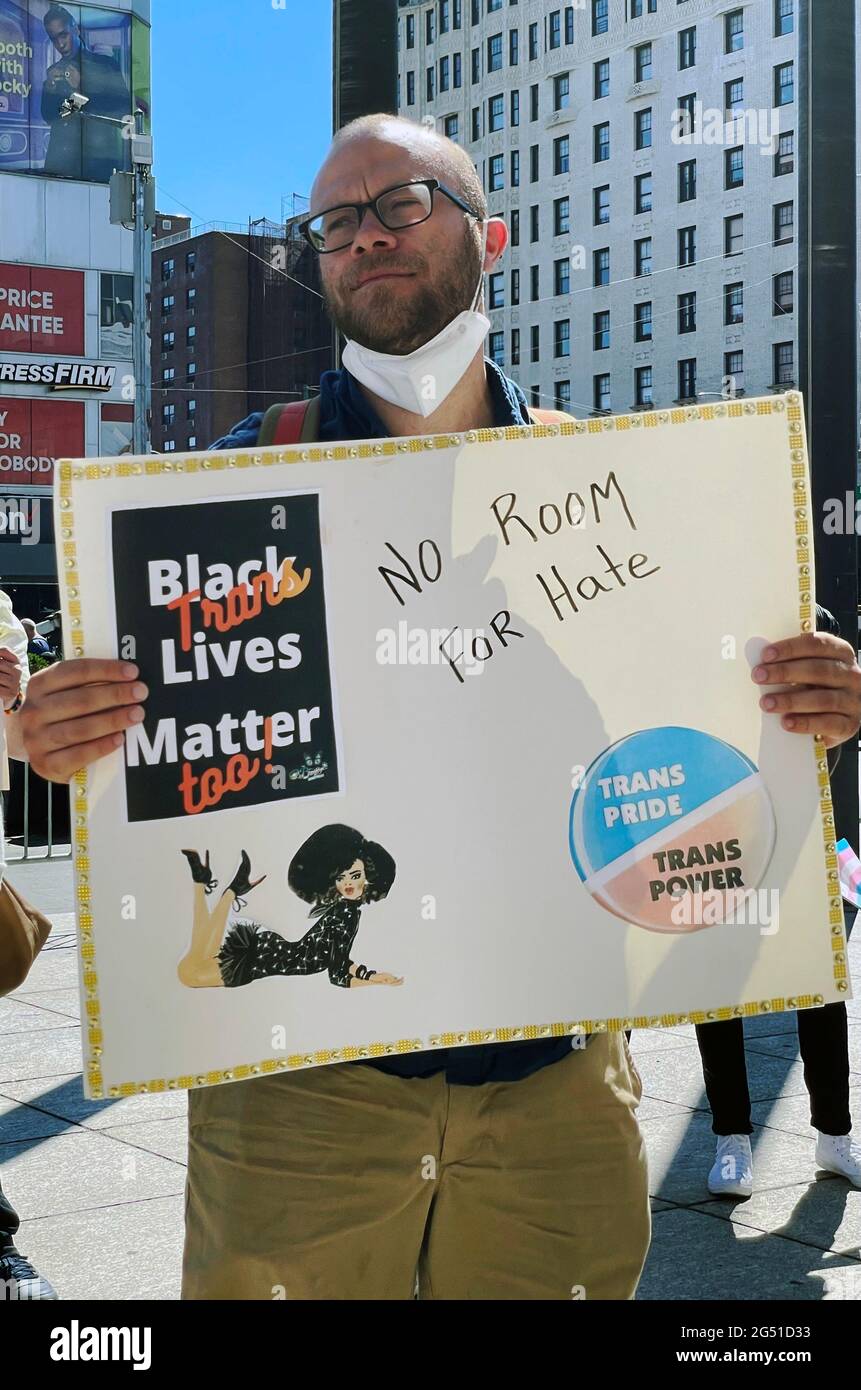 New York, NY, USA. Juni 2021. Ansicht der Protect Black Trans Women Rally in Harlem, New York City am 24. Juni 2021. Kredit: Rainmaker Fotos/Media Punch/Alamy Live Nachrichten Stockfoto