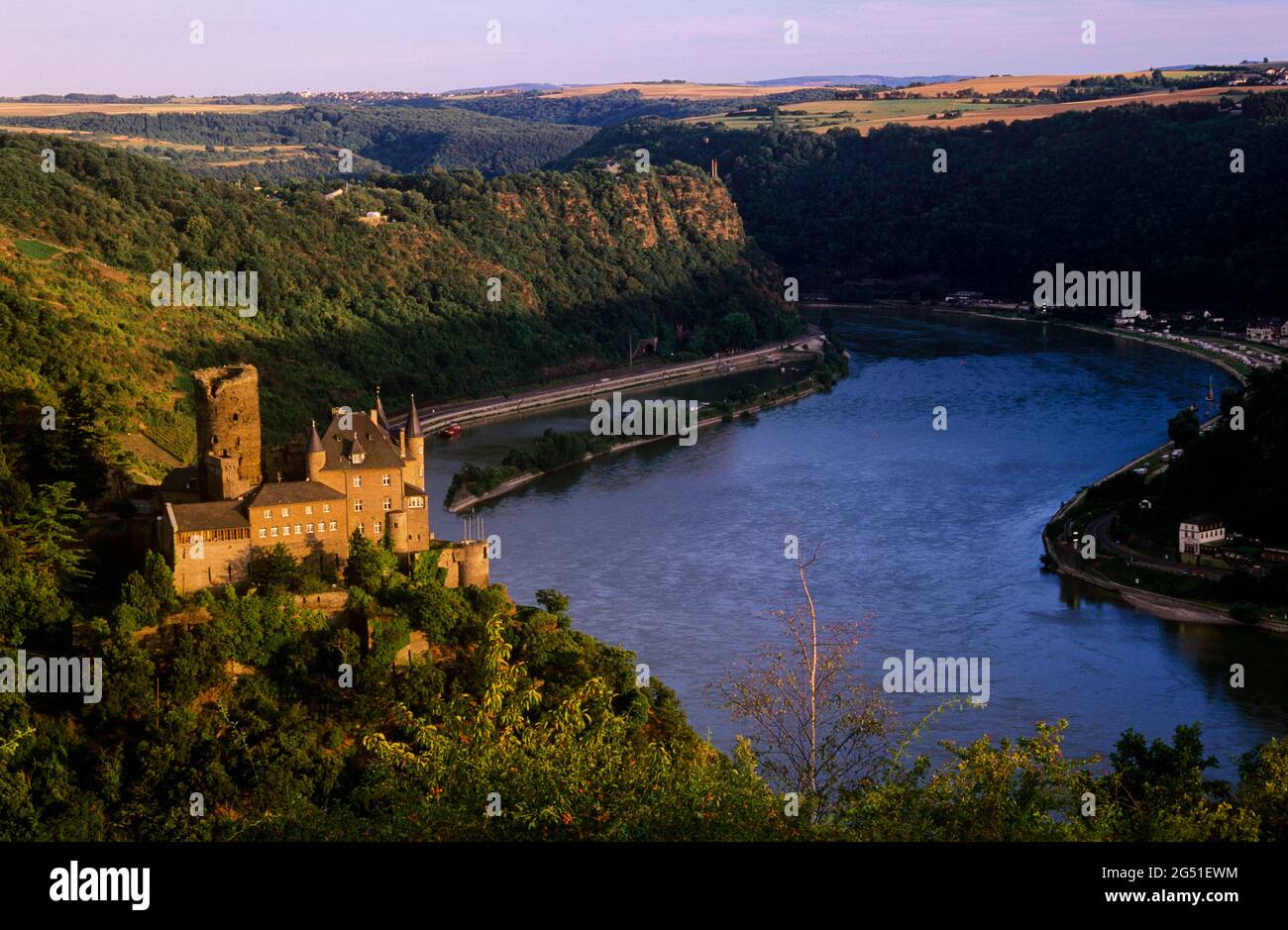 Schloss Katz, Lorelei-Klippe und Rhein, Sankt Goarshausen, Rheinland-Pfalz, Deutschland Stockfoto