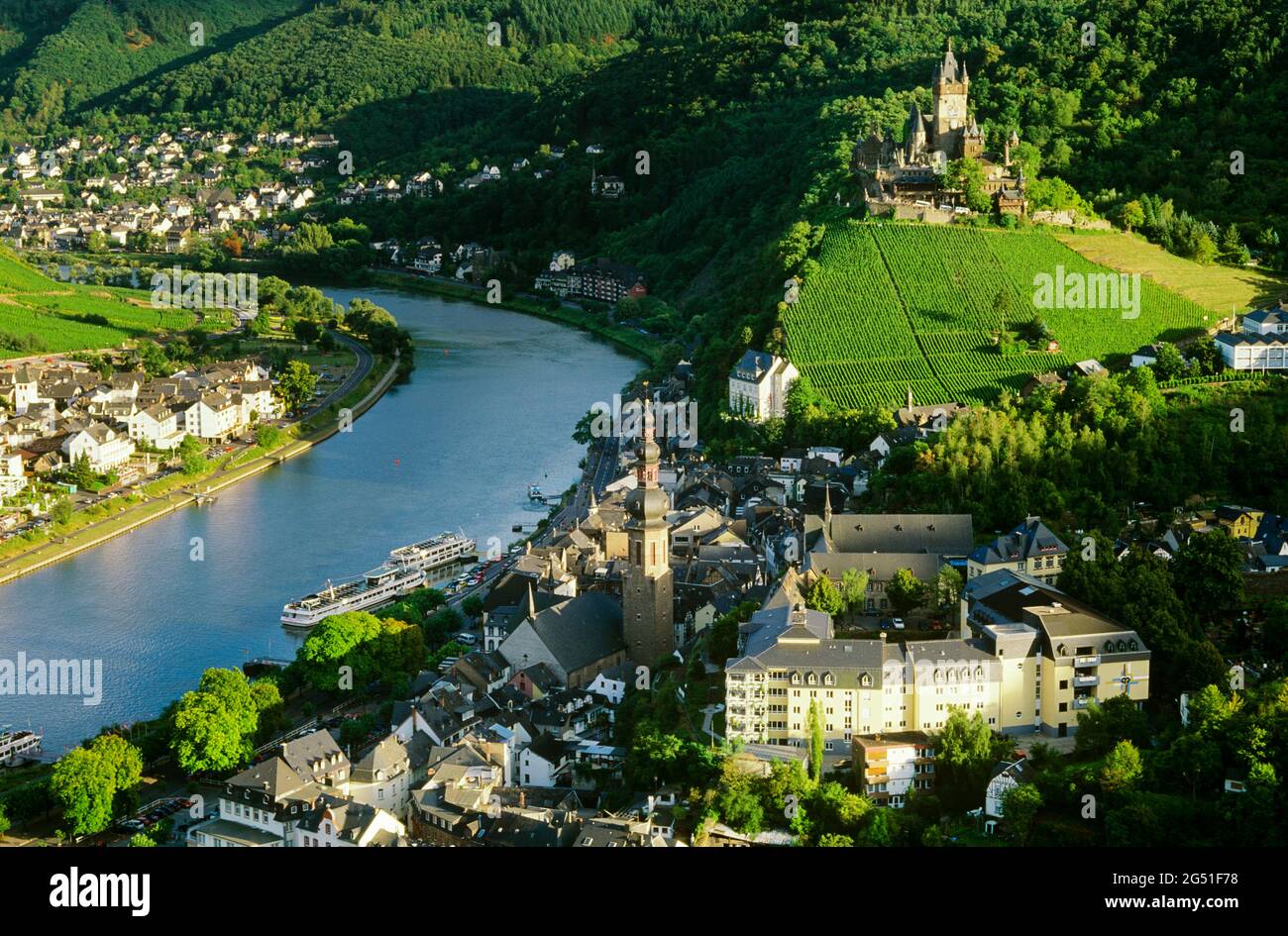 Stadt Chochem mit Schloss Chochem und Mosel, Rheinland-Pfalz, Deutschland Stockfoto
