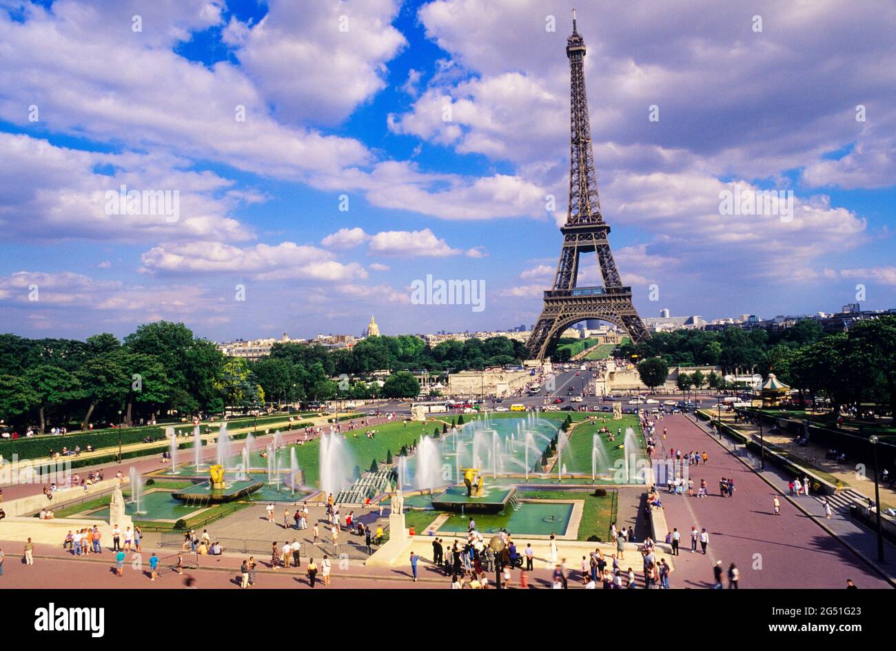 Eiffelturm und Brunnen im Quartier du Trocadero, Paris, Frankreich Stockfoto