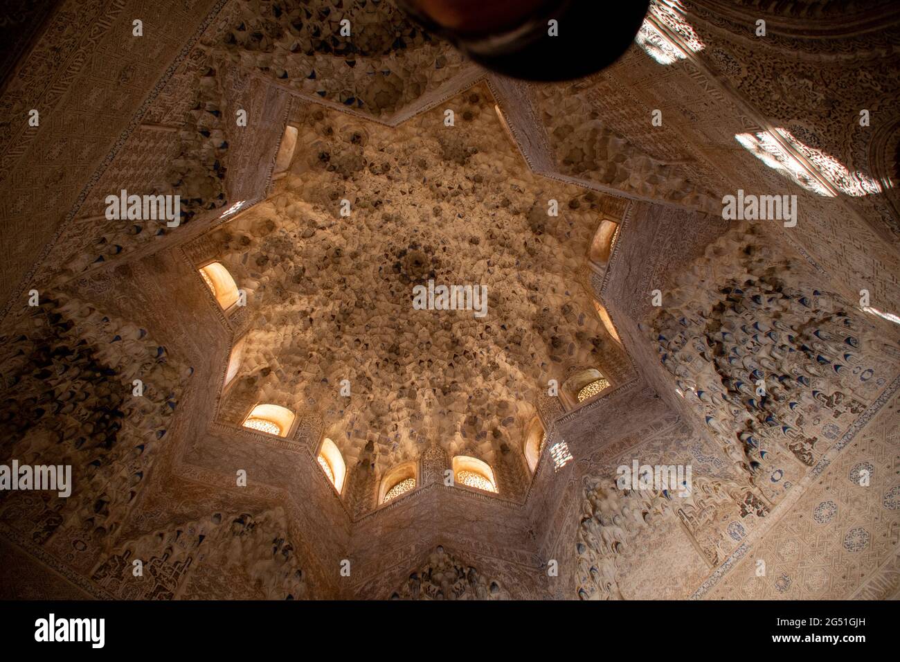 ALHAMBRA DE GRANADA La alcazaba es el recinto situado en la parte más occidental del cerro de Sabika, de planta trapezförmige Algo unregelmäßig, constituía Stockfoto