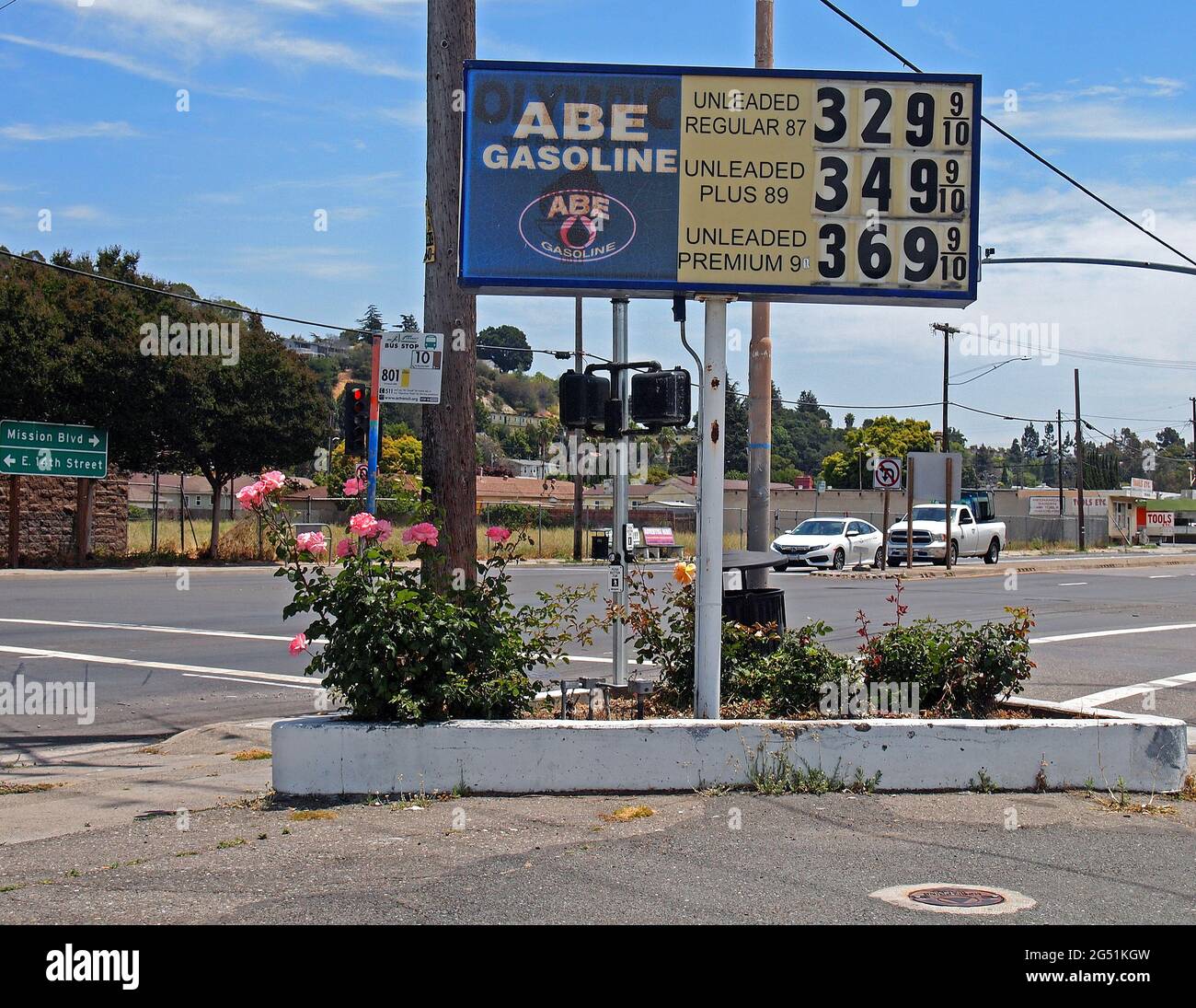 AbE-Tankstelle am Mission Boulevard, Union City, Kalifornien, 2010 Stockfoto