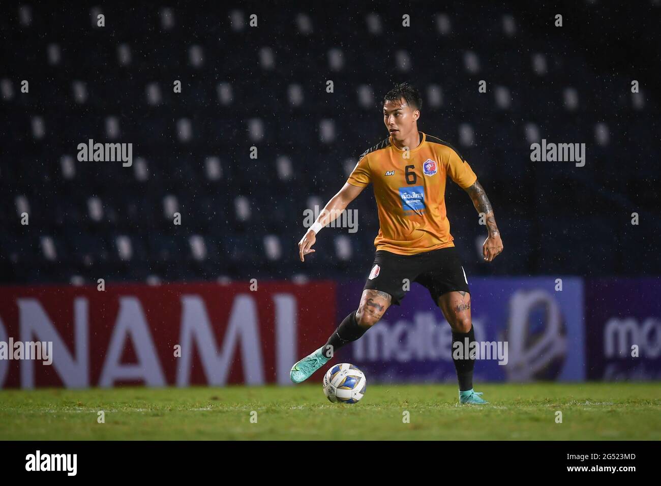 Buriram, Thailand. Juni 2021. Charyl Chappuis vom FC Port im Buriram Stadium im Einsatz beim AFC Champions League 2021-Spiel der Gruppe J zwischen Kitchee SC und Port FC (Endstand; Kitchee SC 2:0 Port FC) Credit: SOPA Images Limited/Alamy Live News Stockfoto