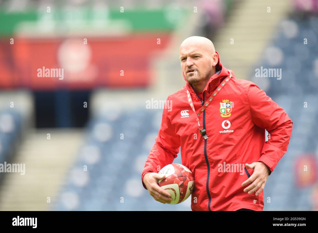 BT Murrayfield .Edinburgh.Schottland Großbritannien. 25. Juni-21 British & Irish Lions Training Session für Japan Match Attack Coach Gregor Townsend während des Trainings abgebildet. Kredit: eric mccowat/Alamy Live Nachrichten Stockfoto