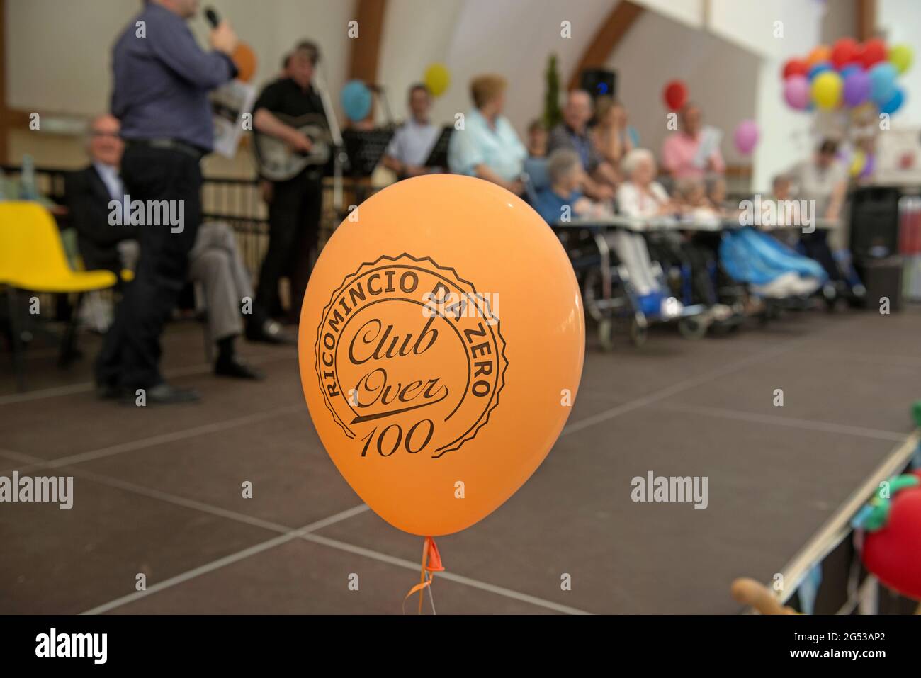 Geburtstagsfeiern für Senioren über 100 Jahre, in Civitas Vitae, einem Seniorenresidenz, in Padua, Italien Stockfoto