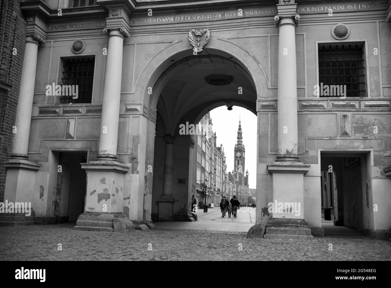 Blick auf das Rathaus von Danzig, vom Goldenen Tor aus gesehen, Danzig, Polen Stockfoto