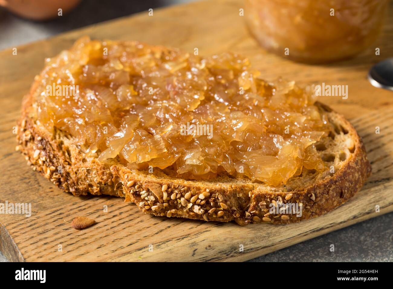 Hausgemachte gesunde Schalotte Marmelade in einem Glas Stockfoto