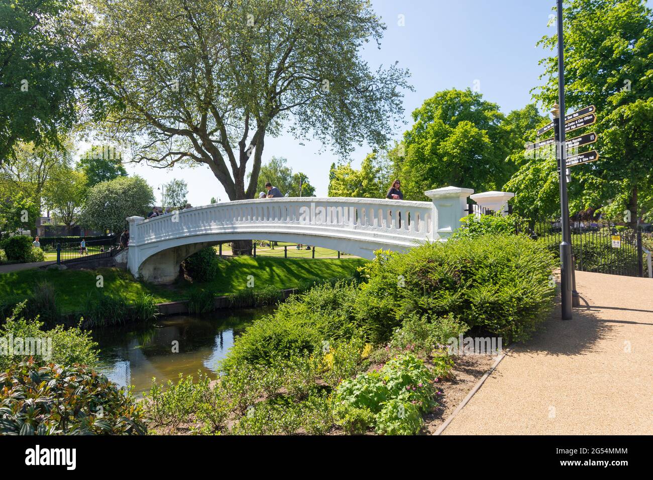 Bridge over River Sow, Victoria Park, Tenterbanks, Stafford, Staffordshire, England, Vereinigtes Königreich Stockfoto