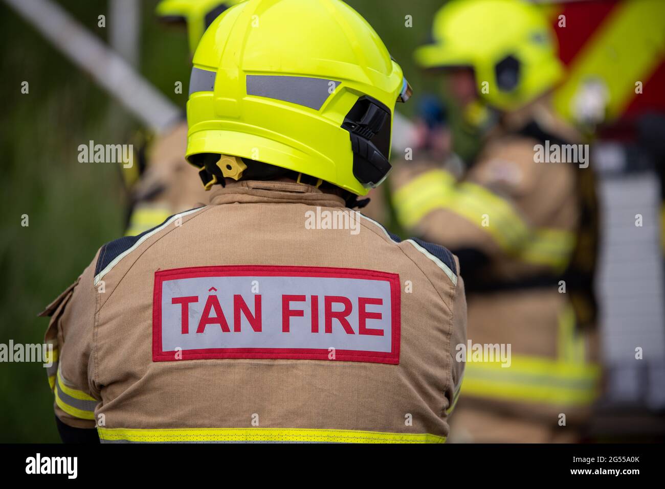 Feuerwehrmann in South Wales Feuerwehr und Rettungsdienst. Vereinigtes Königreich Stockfoto