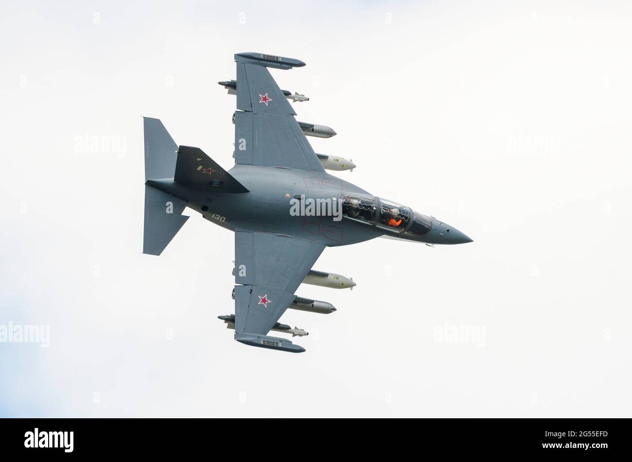 Irkut Corporation Yakovlev Yak 130 fortschrittliches Jet-Trainer-Flugzeug für die russische Luftwaffe, das auf der Farnborough International Airshow 2012 vermarktet wird Stockfoto