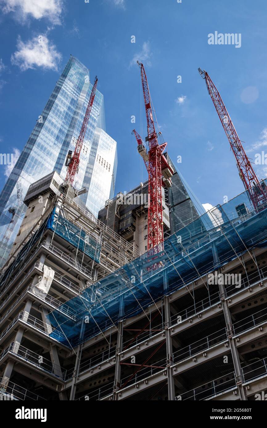 Wolkenkratzer werden gebaut Stockfoto