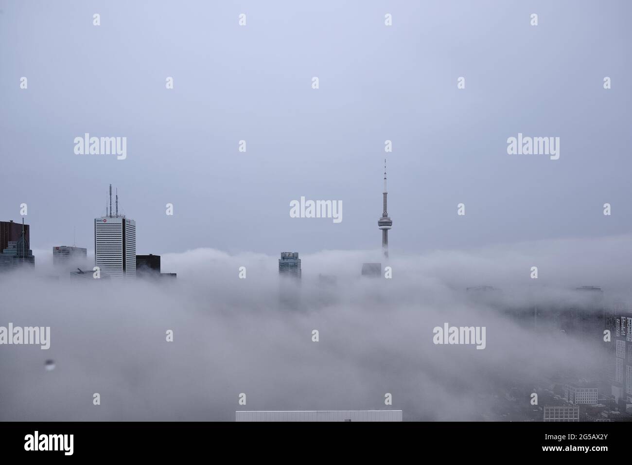 Toronto über den Wolken Stockfoto