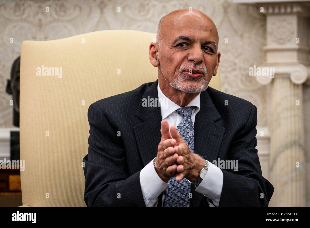 Exzellenz Mohammad Ashraf Ghani, Präsident der Islamischen Republik Afghanistan, gibt am Freitag, den 25. Juni 2021, vor der Presse im Oval Office im Weißen Haus in Washington, DC, eine Erklärung ab. Quelle: Pete Marovich/Pool via CNP /MediaPunch Stockfoto