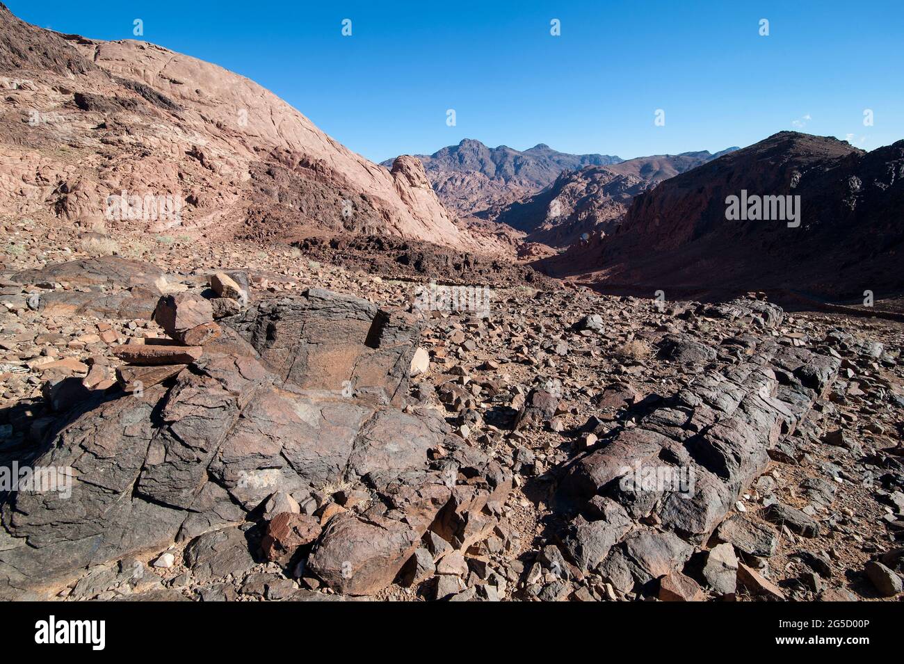 ÄGYPTEN, SINAI: Die Stadt St. Katharina liegt 1600m über dem Meeresspiegel am Fuße des Sinai-Gebirges. Vor allem bekannt für seine berühmten griechisch-orthodoxen mon Stockfoto