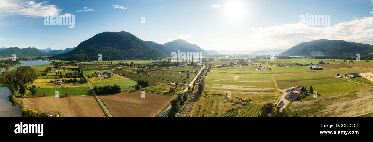 Panoramablick auf die Scenic Road im Fraser Valley Stockfoto