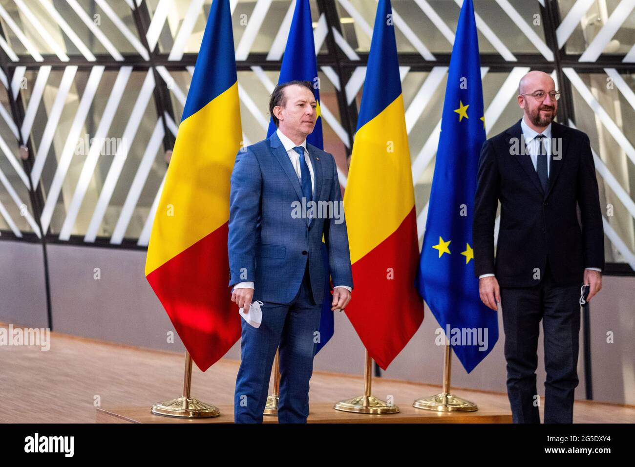 Der Präsident des Europäischen Rates, Charles MICHEL, empfängt den rumänischen Premierminister Florin CITU. Brüssel, Belgien. Stockfoto