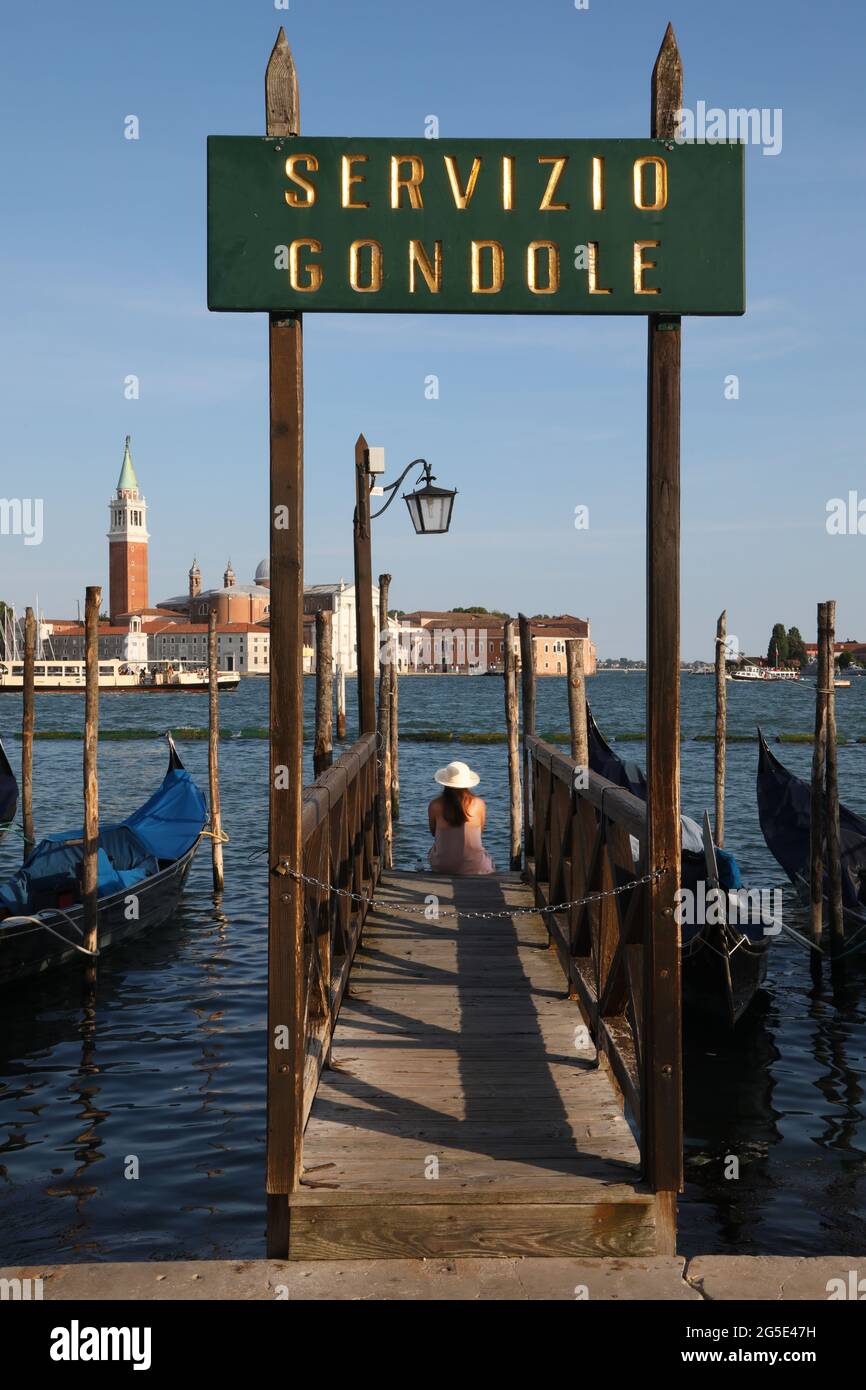 Sign of Gondola Service in Venedig, Italien Stockfoto