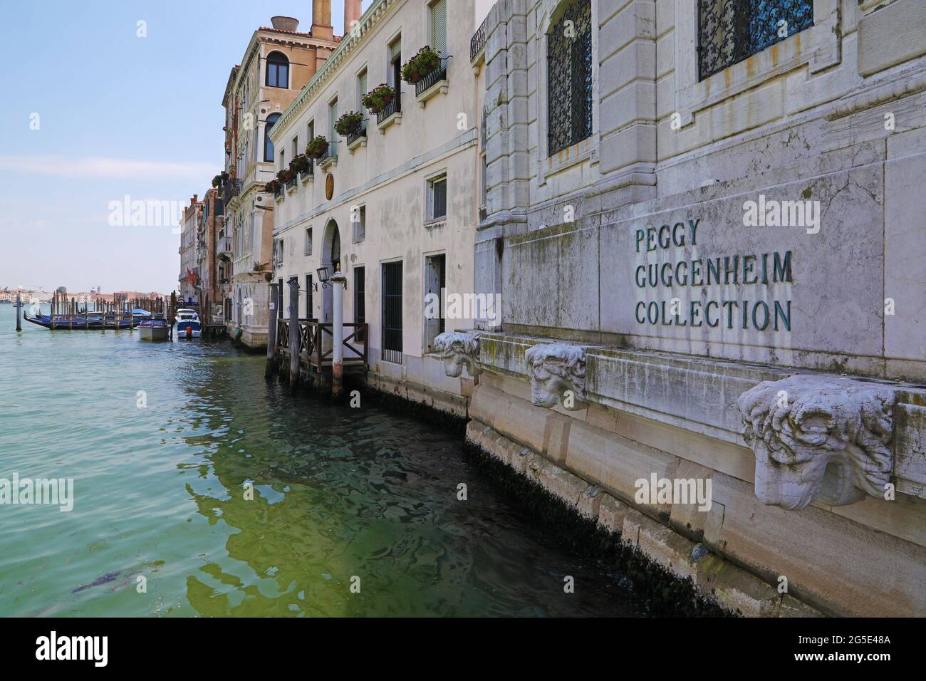 Der Canal Grande in Venedig, in der Nähe der Peggy Guggenheim Collection Stockfoto