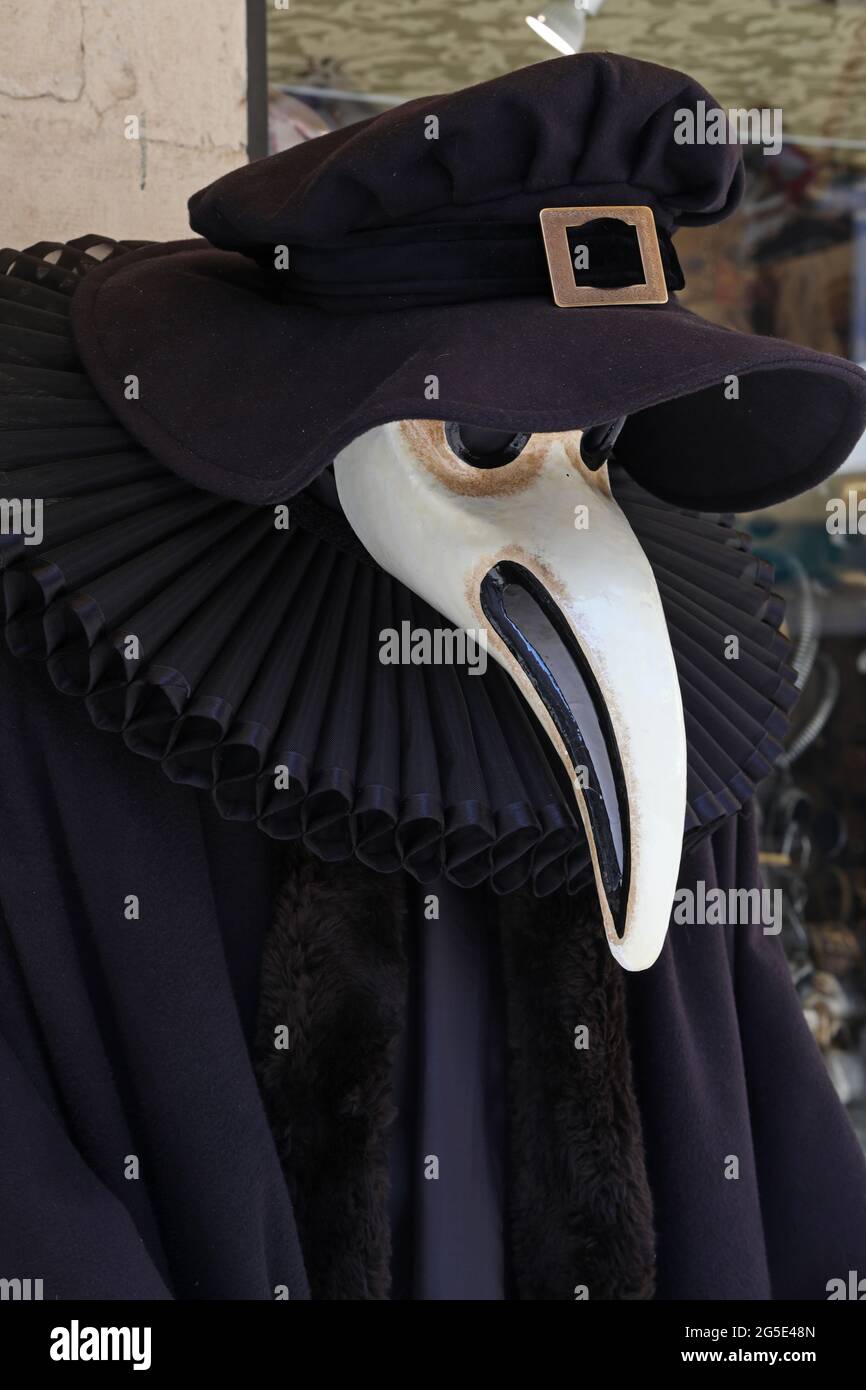 Venezianische Maske, die den Tod in der Volkstradition darstellt Stockfoto