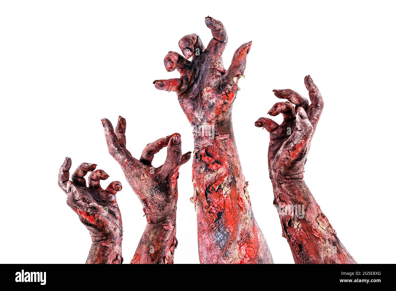 Zombies oder Monster Hand angreifen, Angriff oder Alptraum Konzept, isoliert weißen Hintergrund. Stockfoto