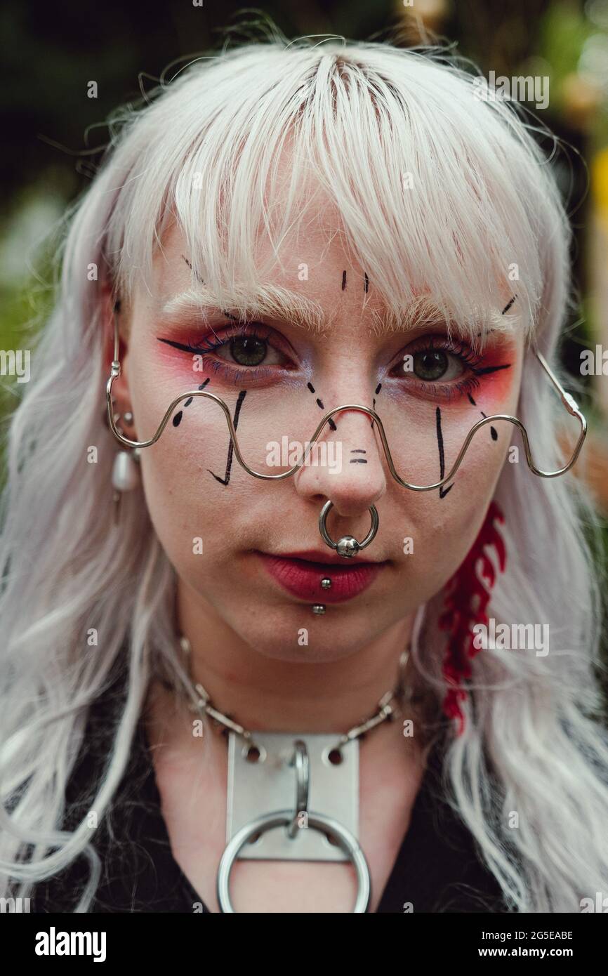 London, Großbritannien. Juni 2021. Tausende von Menschen versammelten sich zum Londoner Trans Pride, als sie von Wellington Arch zum Soho Square marschierten, wo mehrere Sprecher aus der Gemeinde anwesend waren. Quelle: Joao Daniel Pereira Stockfoto