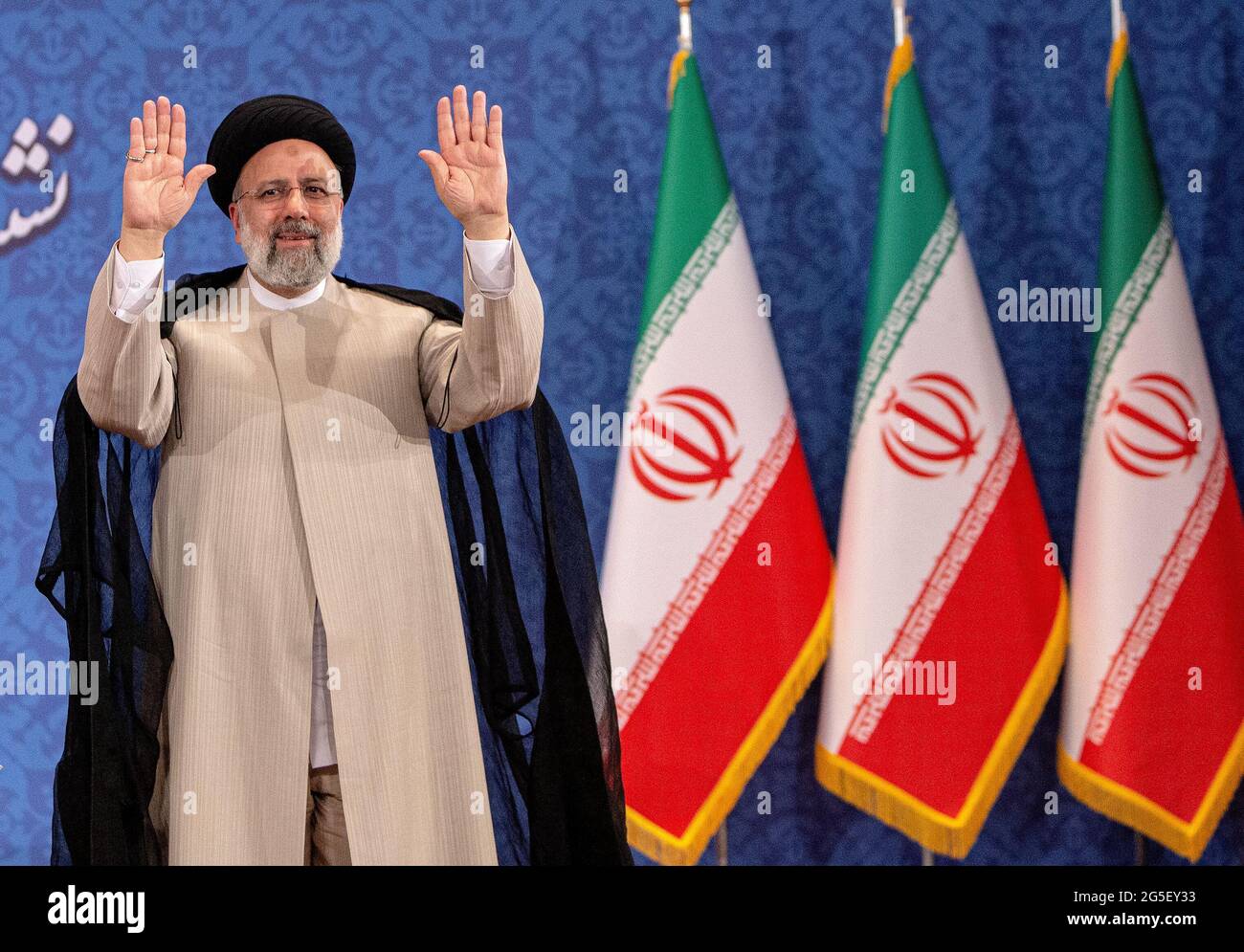 Teheran. Juni 2021. Der designierte iranische Präsident Ebrahim Raisi nimmt an seiner ersten Pressekonferenz Teil, nachdem er die Wahlen in Teheran am 21. Juni 2021 gewonnen hat. Quelle: Ahmad Halabisaz/Xinhua/Alamy Live News Stockfoto