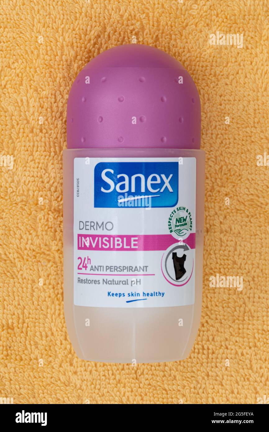 Sanex Dermo Invisible 24h Antitranspirant Roll-on, Deodorant Körperpflegeprodukt Stockfoto