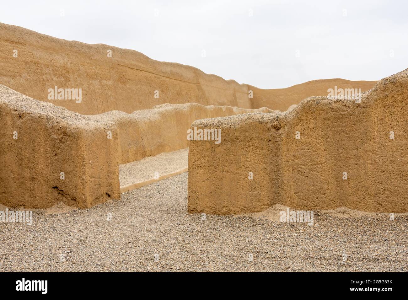 Chan Chan war die größte Lehmziegelstadt Amerikas und gehört heute zum UNESCO-Weltkulturerbe im Norden Perus Stockfoto