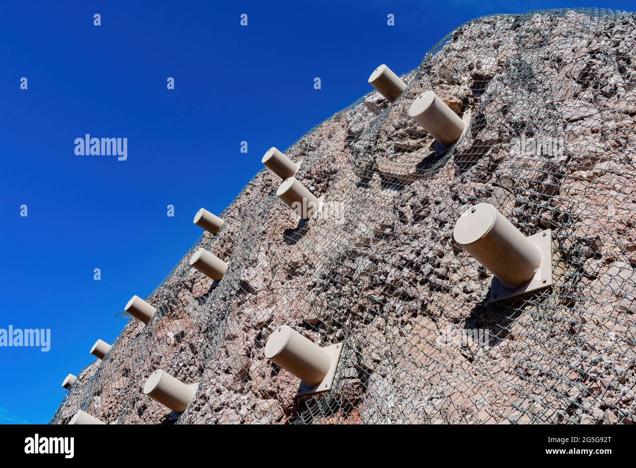 Steinschlagschutznetz des Hoover-Staudamms in Nevada Stockfoto