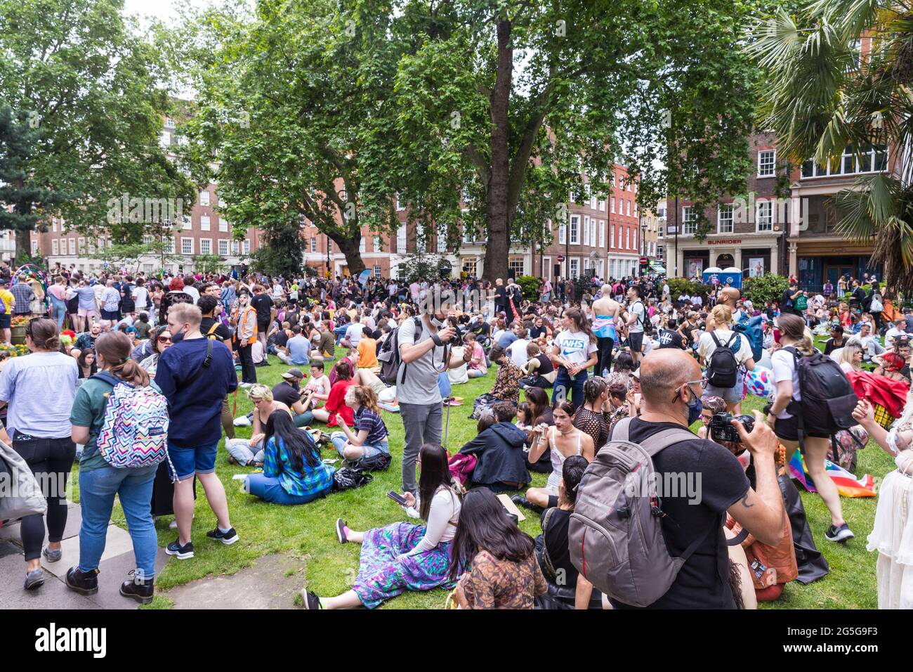 Ende der dritten Ausgabe von London Trans Pride am Soho Square Stockfoto