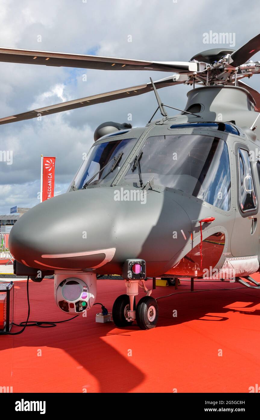 AgustaWestland AW139 Aeronautica Militare Helikopter auf der Farnborough International Airshow. HH-139Eine italienische Luftwaffe Version für Such-und Rettungsdienst Stockfoto