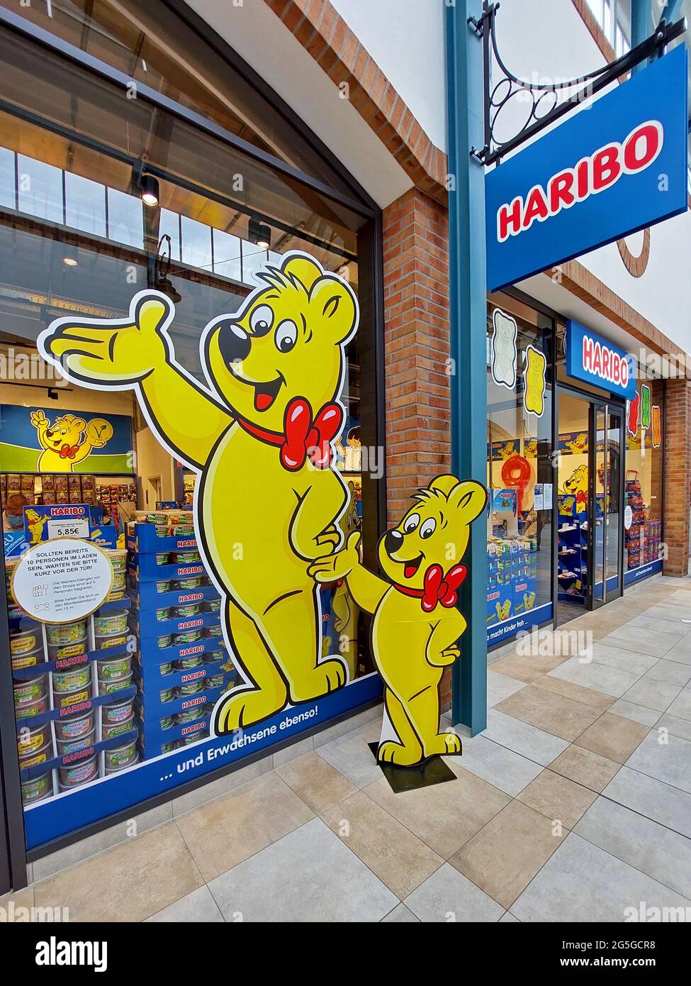 Haribo Shop in der Halle Leipzig die Style Outlets Stockfoto