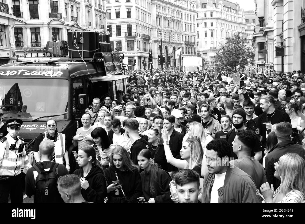 Demonstration „Save our scene“ in Zentral-London gegen die staatliche Behandlung der Künste - Theater, Nachtclubs und Konzerte am 27. Juni 2021. Stockfoto