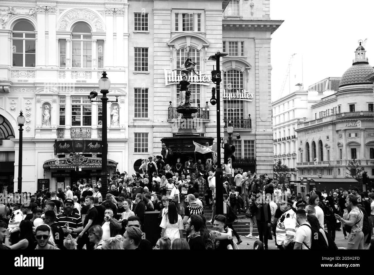 Demonstration „Save our scene“ in Zentral-London gegen die staatliche Behandlung der Künste - Theater, Nachtclubs und Konzerte am 27. Juni 2021. Stockfoto