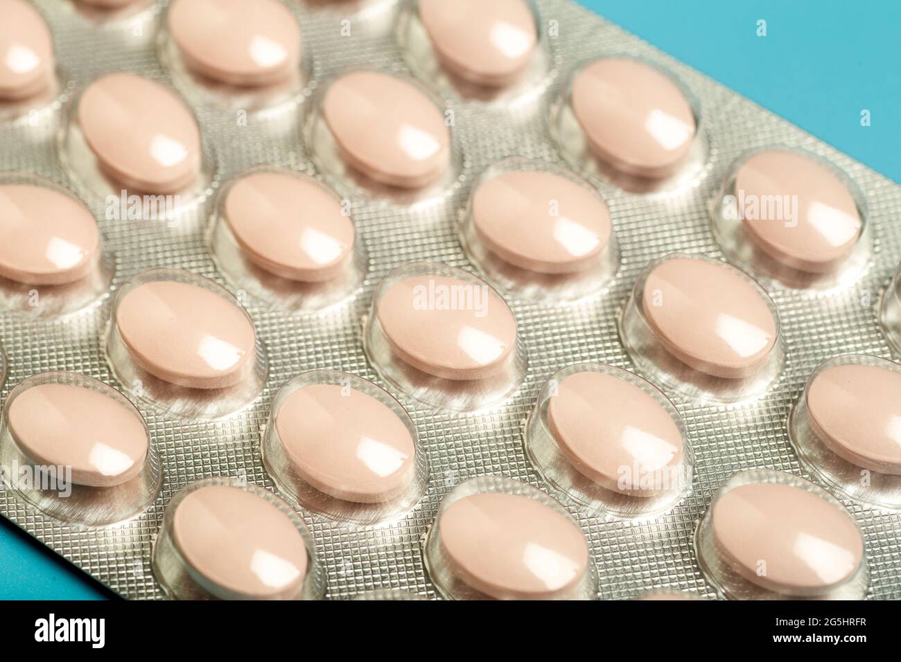 Eine Packung Pillen. Medizin, Pharmakologie und Antibiotika-Medikamente Konzept. Hochwertige Fotos Stockfoto