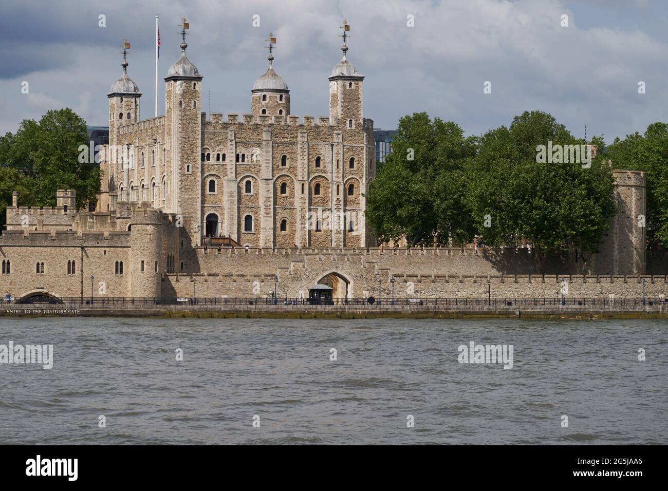 Tower of London. Historische Festung am Ufer der Themse in London, England, Vereinigtes Königreich Stockfoto