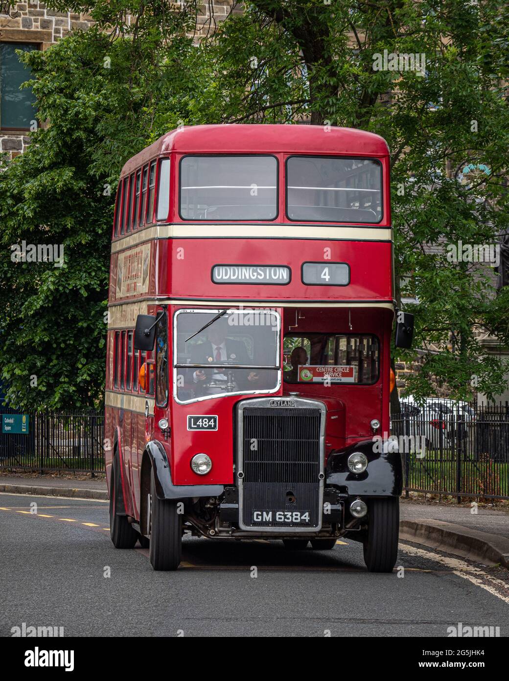 Glasgow, Schottland, Großbritannien. Juni 2021. Glasgow Vintage Vehicle Trust präsentiert ihre Sammlung von Oldtimer-Bussen in den Straßen von Glasgow als Teil Stockfoto