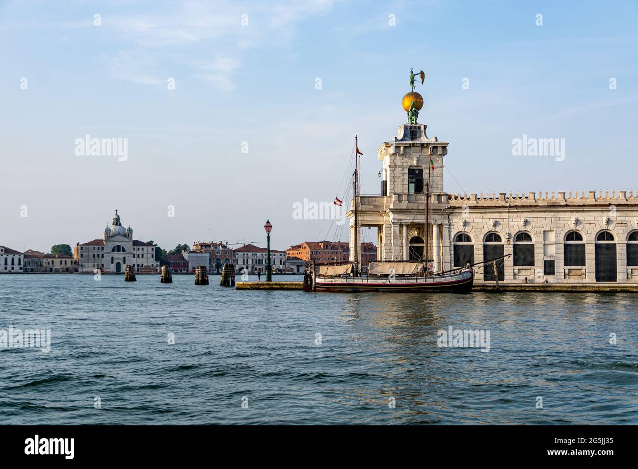 Punta della Dogana, das ehemalige Zollhaus in Venedig, Italien Stockfoto