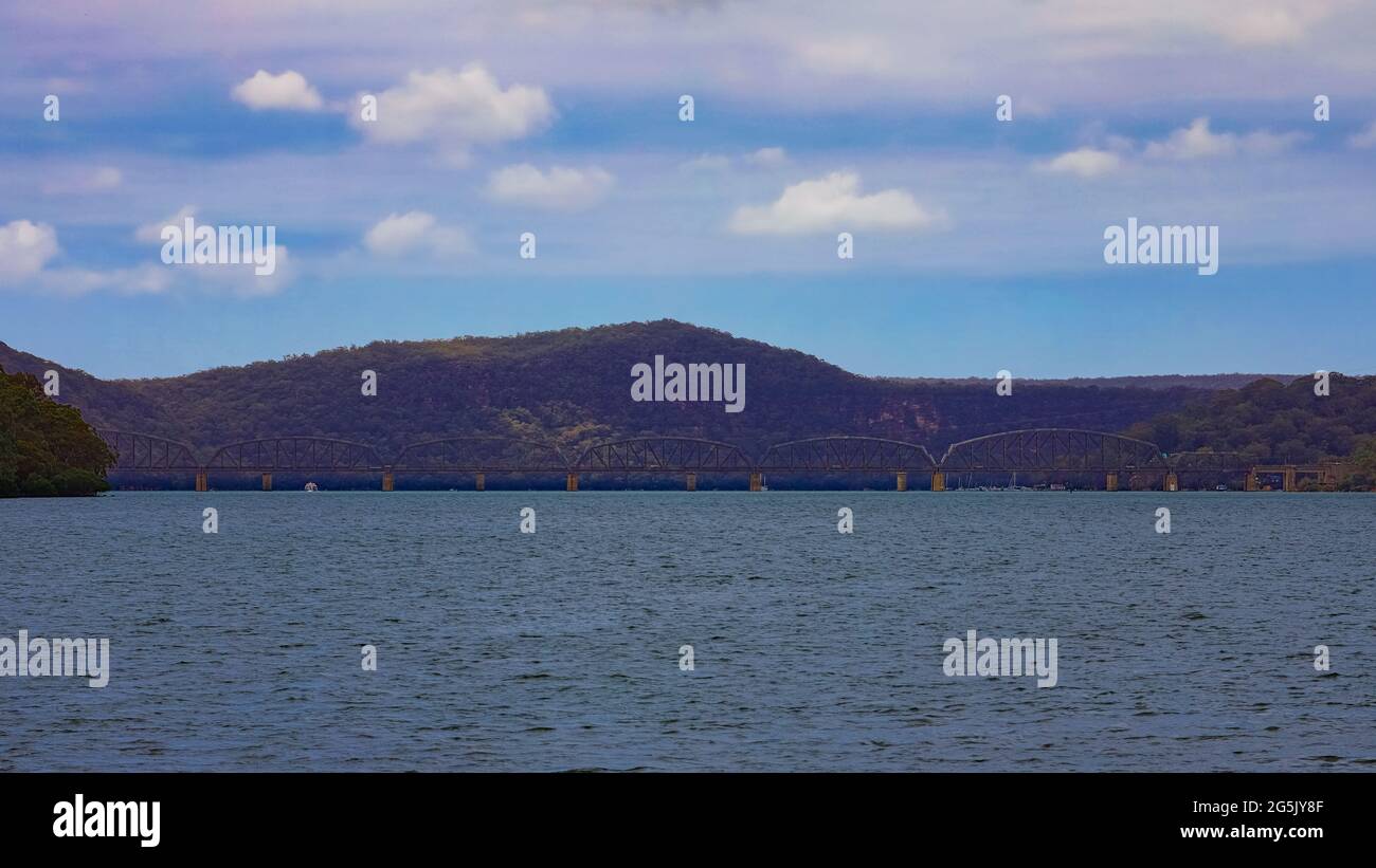Hawkesbury River an der Sydney Central Coast NSW Australien Angeln Bootfahren Wildtiere Boote Yachten Meeresfrüchte Restaurants mit Garnelen und Austern Stockfoto