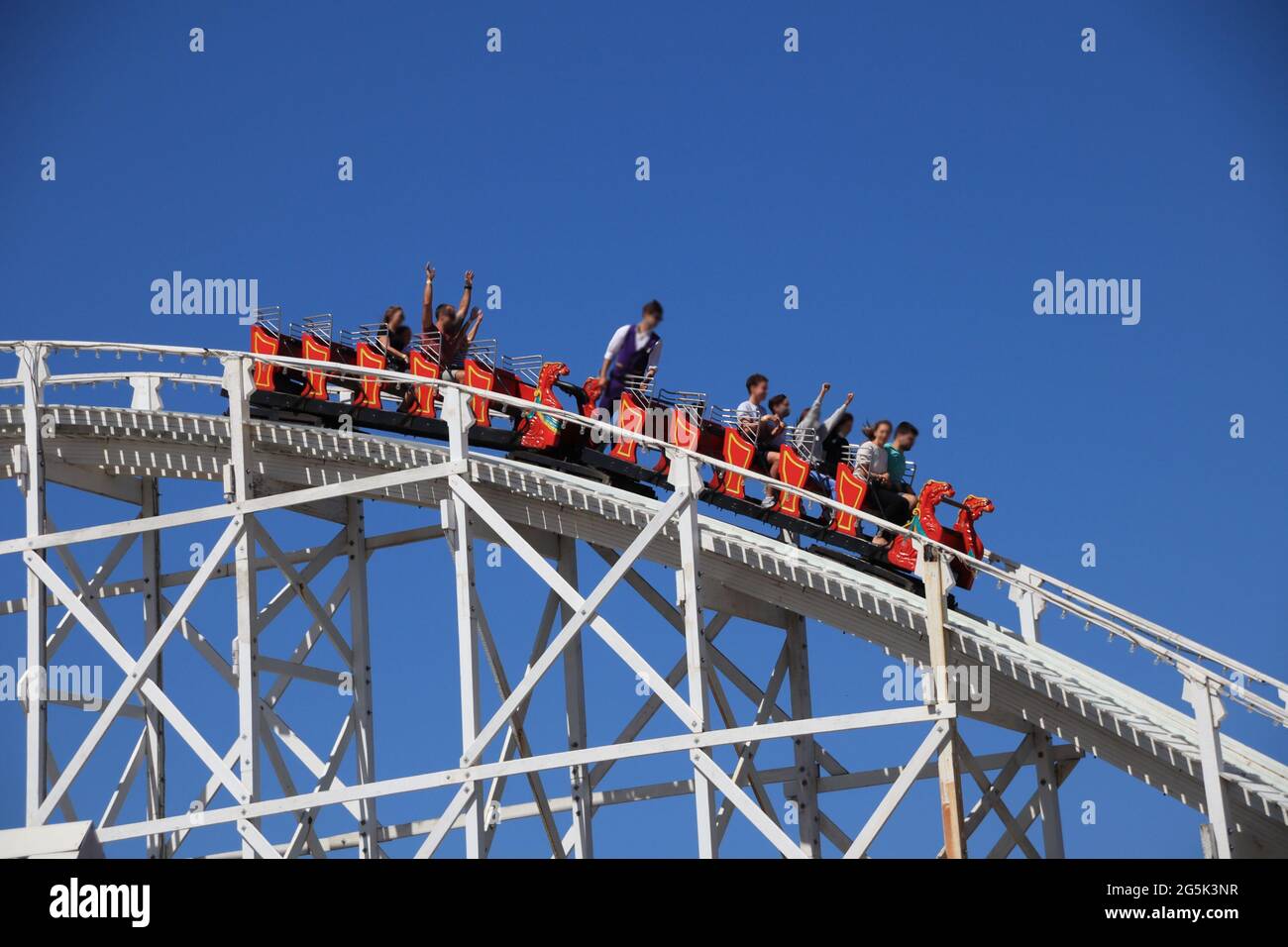 Luna Park Achterbahnfahrt mit dem Zug Saint Kilda Melbourne VIC Australien Stockfoto
