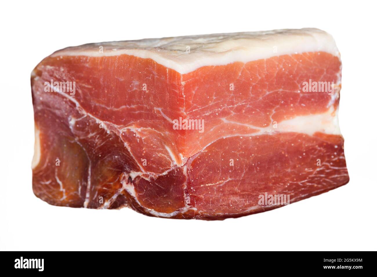 Serrano-Schinken vor weißem Hintergrund Stockfoto