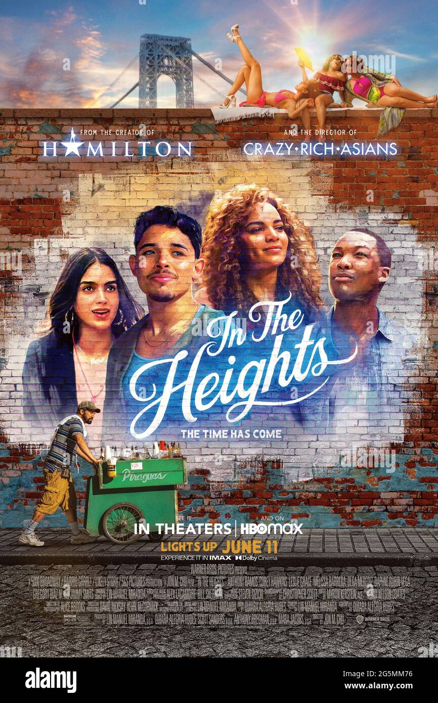 In The Height (2021) unter der Regie von Jon M. Chu mit Stephanie Beatriz, Lin-Manuel Miranda und Jimmy Smits. Großbildverfilmung des Broadway-Musicals über einen Bodega-Besitzer aus der Dominikanischen Republik, der erkennt, wie sehr die Nachbarschaft um ihn herum in Manhattan zu seinem Zuhause geworden ist. Stockfoto