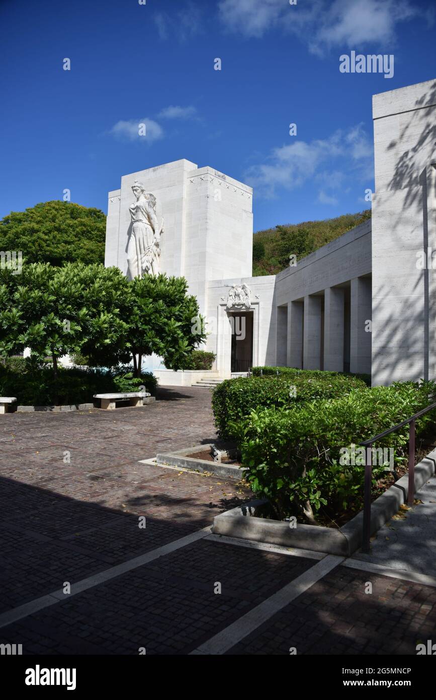 Oahu, Hi. USA 6/5/2021. National Memorial Cemetery of the Pacific. Ruhestätte für 61,000. 53,000 aus dem Ersten und Zweiten Weltkrieg, Korea und Vietnam. Stockfoto