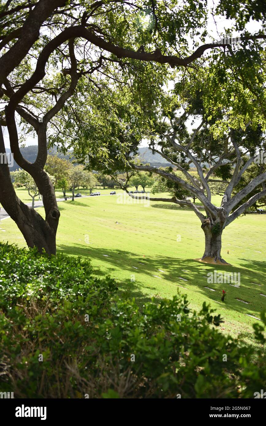 Oahu, Hi. USA 6/5/2021. National Memorial Cemetery of the Pacific. Ruhestätte für 61,000. 53,000 aus dem Ersten und Zweiten Weltkrieg, Korea und Vietnam. Stockfoto