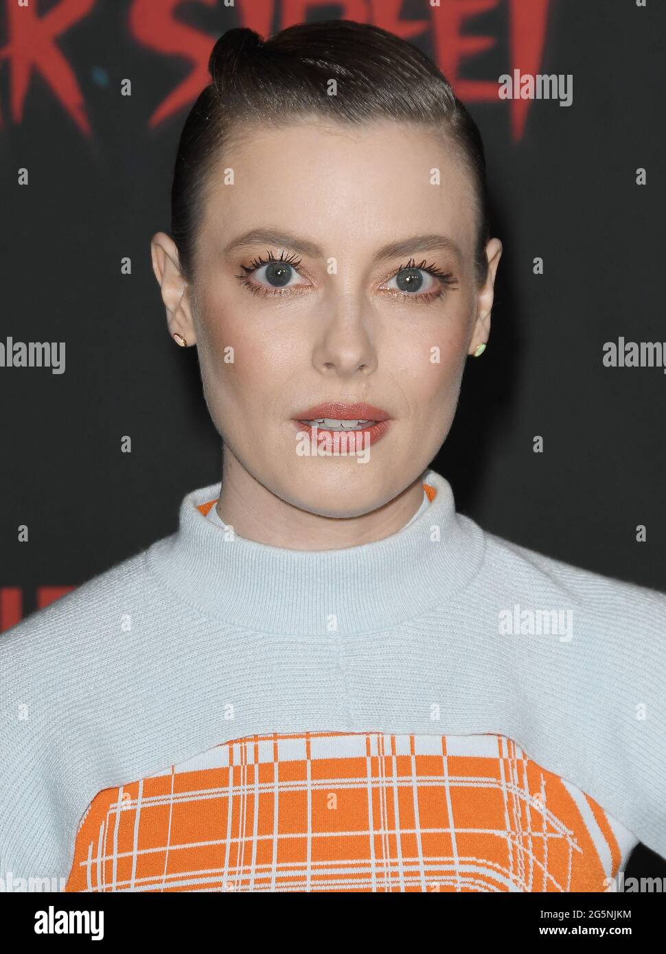Los Angeles, USA. Juni 2021. Gillian Jacobs kommt bei der PREMIERE DER FEAR STREET-TRILOGIE an, die am Montag, dem 28. Juni 2021, im LA State Historic Park in Los Angeles, CA, stattfand. (Foto: Sthanlee B. Mirador/Sipa USA) Quelle: SIPA USA/Alamy Live News Stockfoto